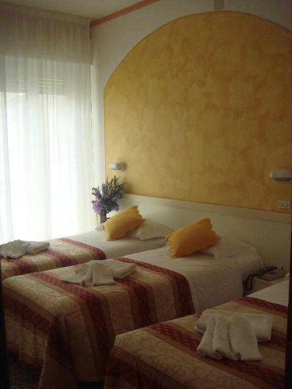 Hotel Arcade Rimini Bilik gambar
