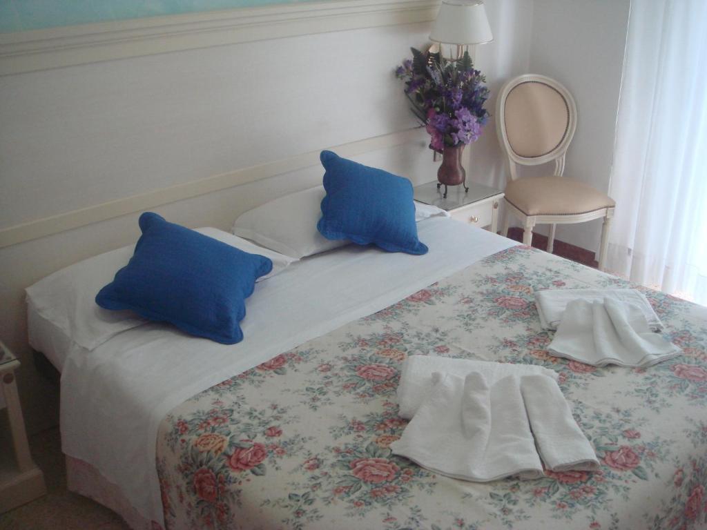 Hotel Arcade Rimini Bilik gambar