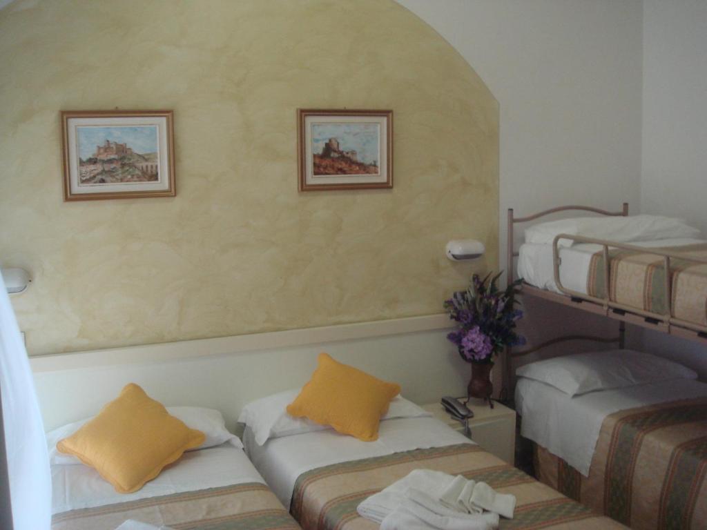 Hotel Arcade Rimini Bilik gambar