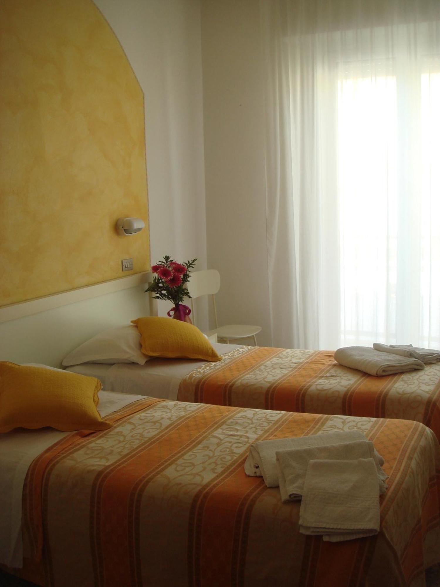 Hotel Arcade Rimini Luaran gambar