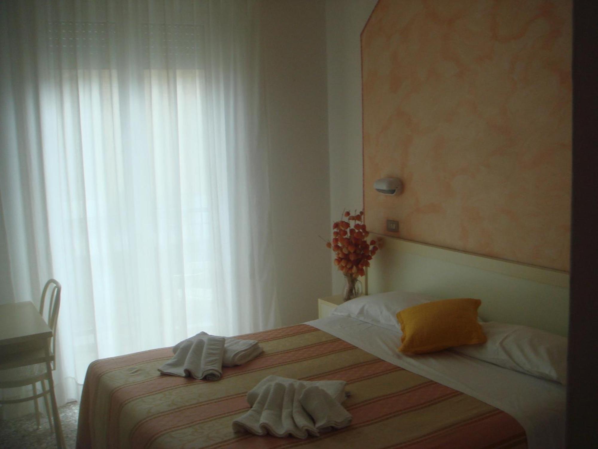 Hotel Arcade Rimini Luaran gambar