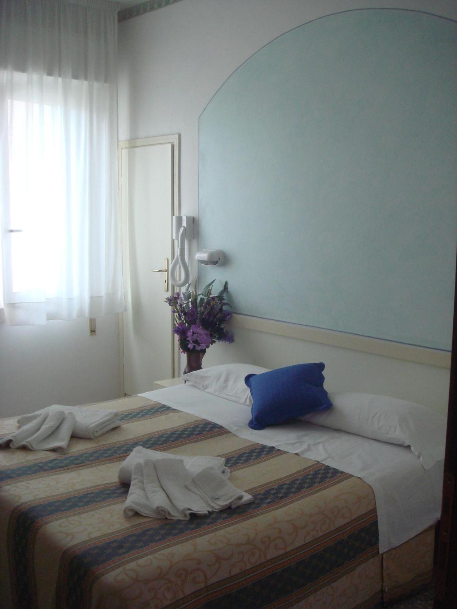 Hotel Arcade Rimini Luaran gambar